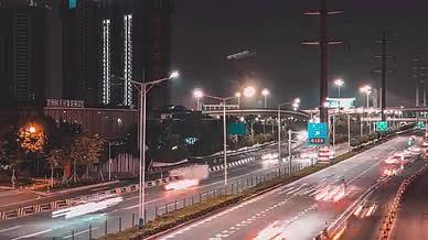 8k实拍夜晚城市交通大道车流灯光移动延时视频的预览图